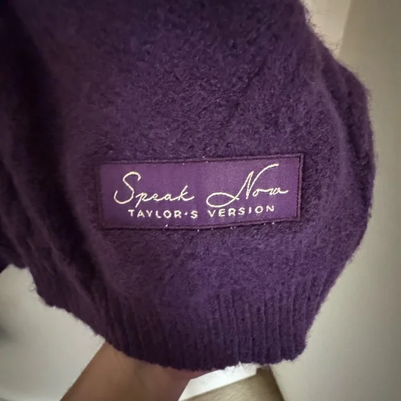Speak Now Cardigan - Taylor Swift - Picture 2 of 5